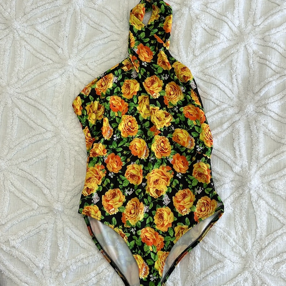 Zara twist Neck floral halter top bodysuit medium